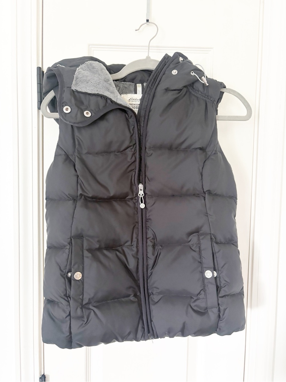 XS • Eddie Bauer women's Black Quilted Puffer Vest with Hood goose down